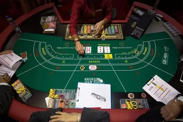 Game bài nổ hũ Baccarat