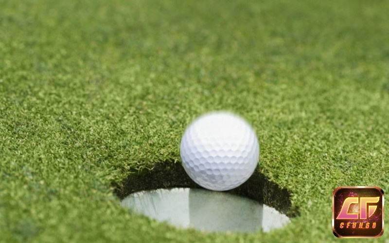 Luật chơi golf 18 lỗ như thế nào?