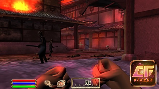 The Elder Scrolls Travels cung cấp một chế độ chơi mở rộng và tự do