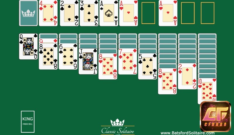 Batsford sử dụng một bộ bài Tây tiêu chuẩn gồm 52 lá