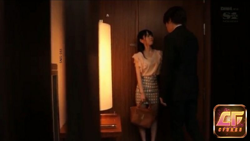 Tên tội phạm bỏ trốn và người vợ Sakura đáng thương