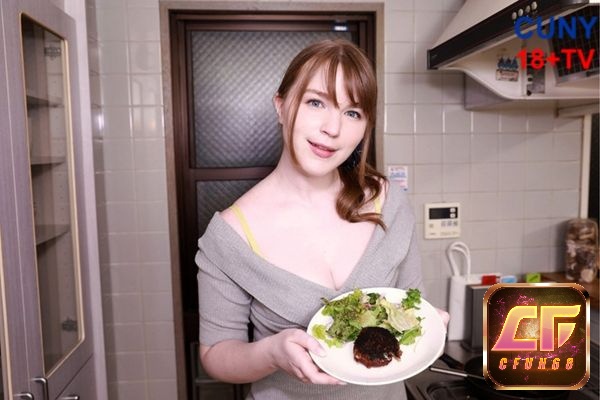 June là một nữ diễn viên gốc Mỹ có niềm đam mê phim 18+