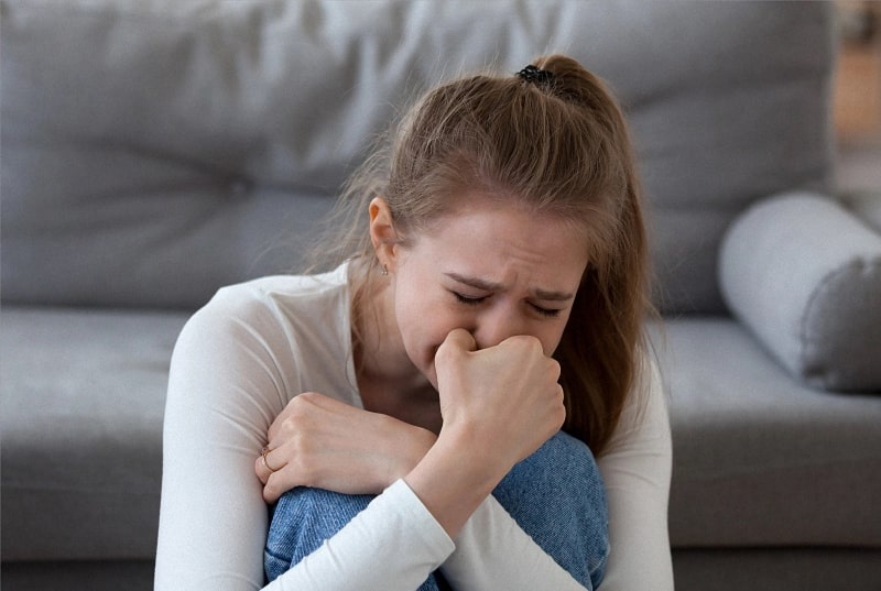 Mơ thấy mình khóc: Bật mí con số và điềm báo liên quan