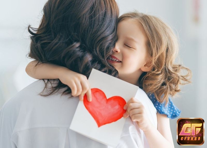 Giấc mơ thấy mình ôm gái là hên hay xui?