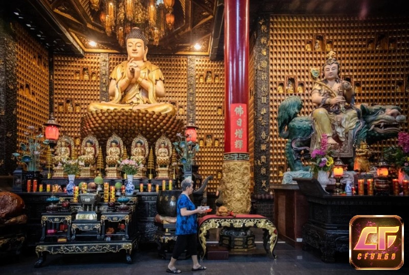 Chiêm bao thấy phật ở trong chùa thường mang đến thông điệp tích cực
