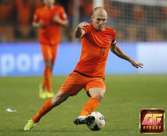 Robben có kỹ thuật chơi bóng rất uyển chuyển và điêu luyện.