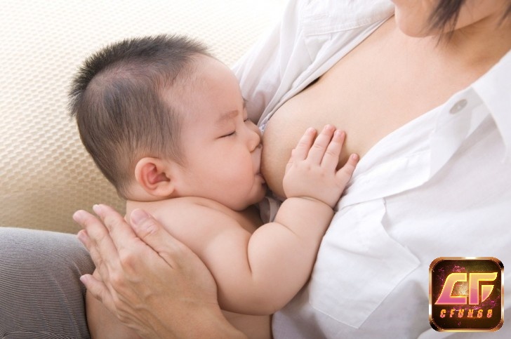 Nằm mơ thấy cho con bú đánh số gì? là điềm báo gì?