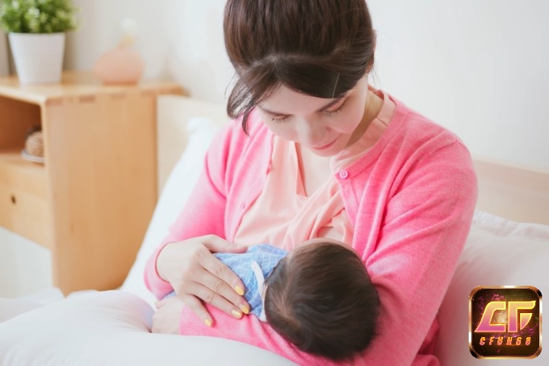 Nằm mơ thấy cho con bú đánh số gì? là điềm tốt hay xấu
