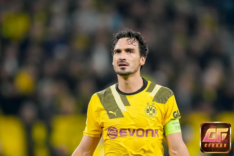 Mats Hummels là một trong những tòa tháp đá vững chắc nhất tại Bundesliga