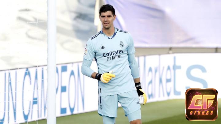 Courtois là một cầu thủ với kỹ thuật kiểm soát bóng điêu luyện