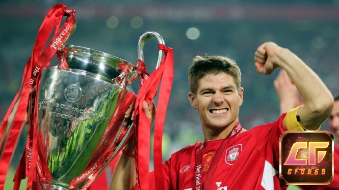 Tiền vệ hay nhất Ngoại hạng Anh - Steven Gerrard