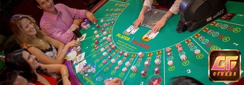 Hiểu rõ các thuật ngữ giúp dễ dàng theo dõi trò chơi và giao tiếp các người chơi khác khi tìm hiểu hướng dẫn chơi bài baccarat
