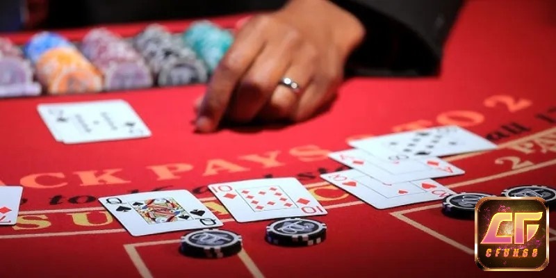 Chiến thuật gấp thếp trong blackjack có thể mang lại cảm giác kiểm soát và tạo ra lợi nhuận trong ngắn hạn