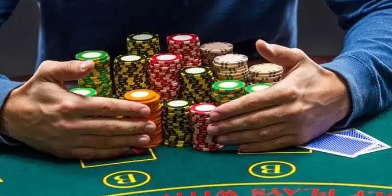 Chiến thuật gấp thếp trong blackjack - Hướng dẫn chi tiết 2025