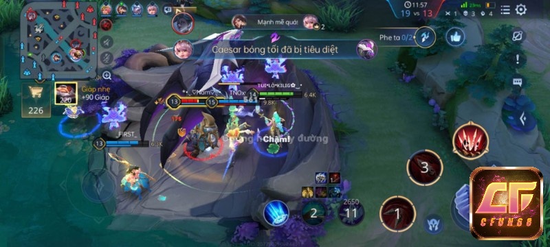Lối chơi Liên Quân Mobile đòi hỏi kỹ năng cá nhân và teamwork để kiểm soát mục tiêu, thắng combat tổng