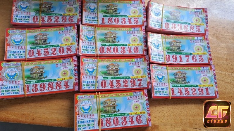 Mua vé số kiến thiết không chỉ là hành động thử vận may mà còn là nét đẹp văn hóa đầy tính nhân văn của người Việt trong so sánh xổ số kiến thiết vs Vietlott.